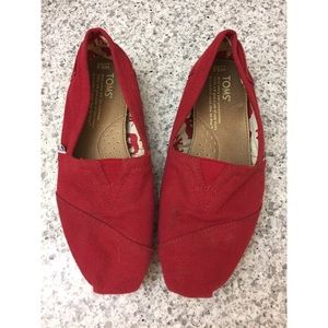 Red TOMS